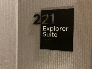 Hotel Vandivort Explorer Suite key entry